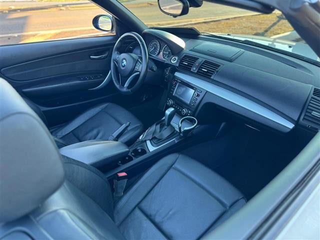 
BMW 120iA Cabrio 2009 full									