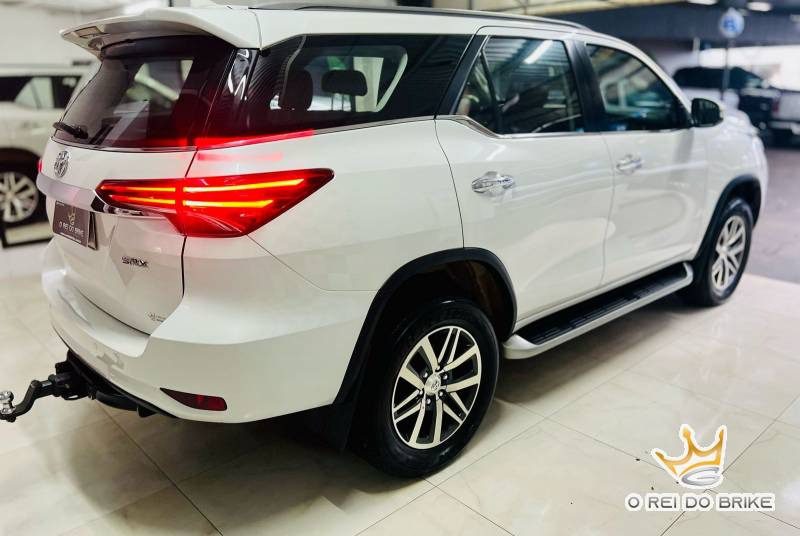 Toyota SW4 SRX 2017