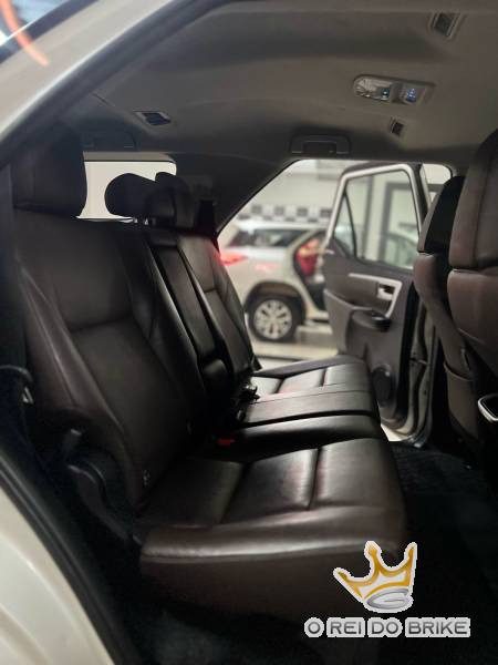 
Toyota SW4 SRX 2017 full									