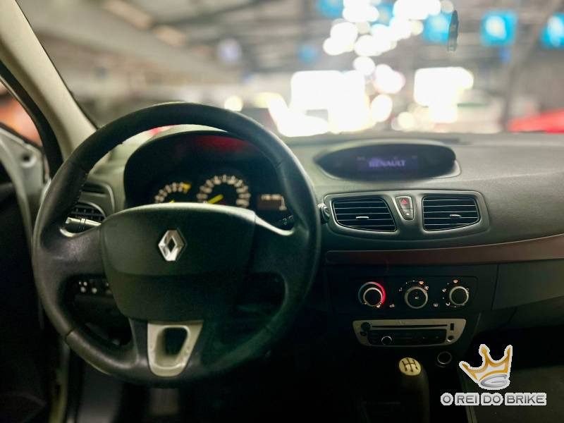 
Renault FLUENCE EXPRESSION 2014 full									