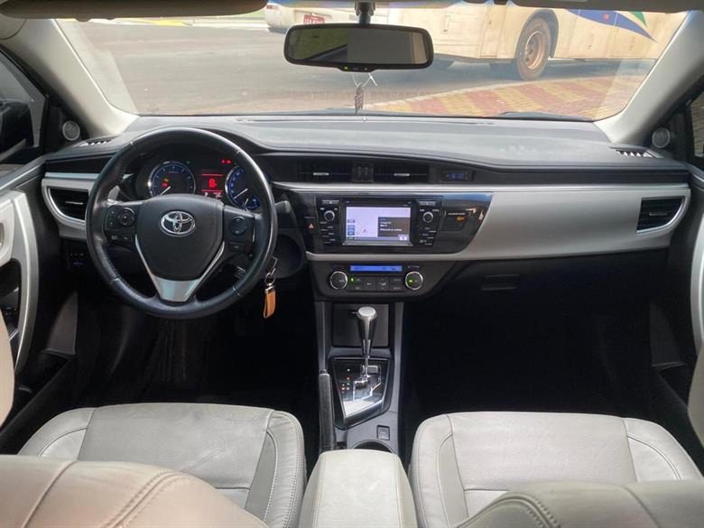 
Toyota corolla XEI 2017 full									