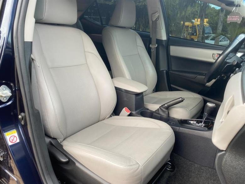 
Toyota corolla XEI 2017 full									