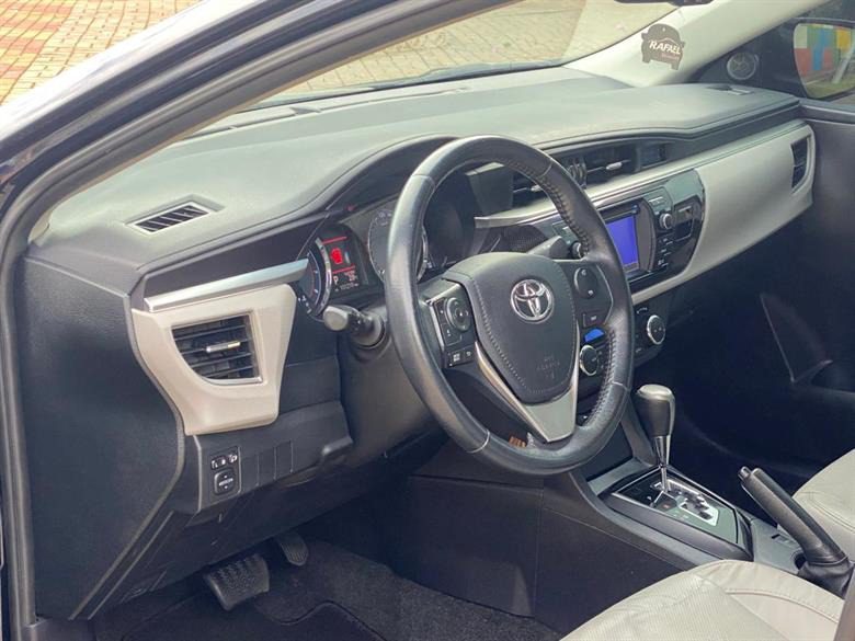 
Toyota corolla XEI 2017 full									