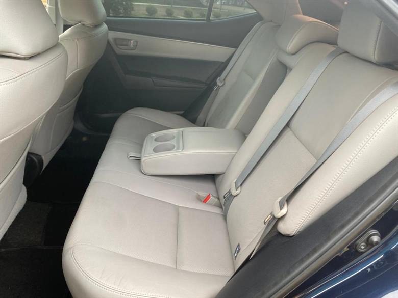 
Toyota corolla XEI 2017 full									