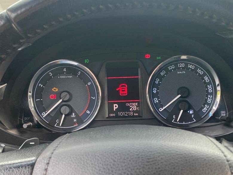 
Toyota corolla XEI 2017 full									