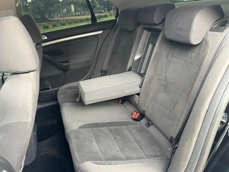 
Volkswagen Jetta Tiptronic 2008 full									
