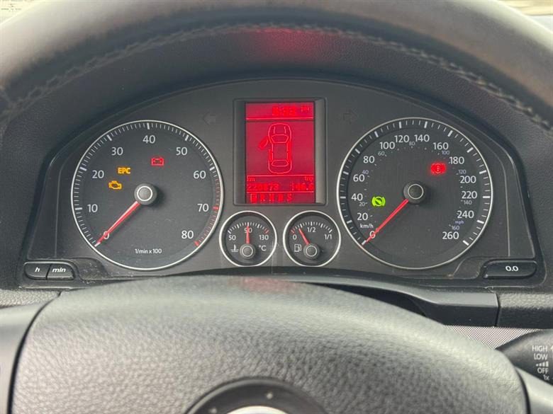 
Volkswagen Jetta Tiptronic 2008 full									