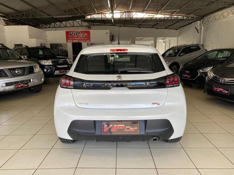 
Peugeot 208 ALLURE 2022 full									