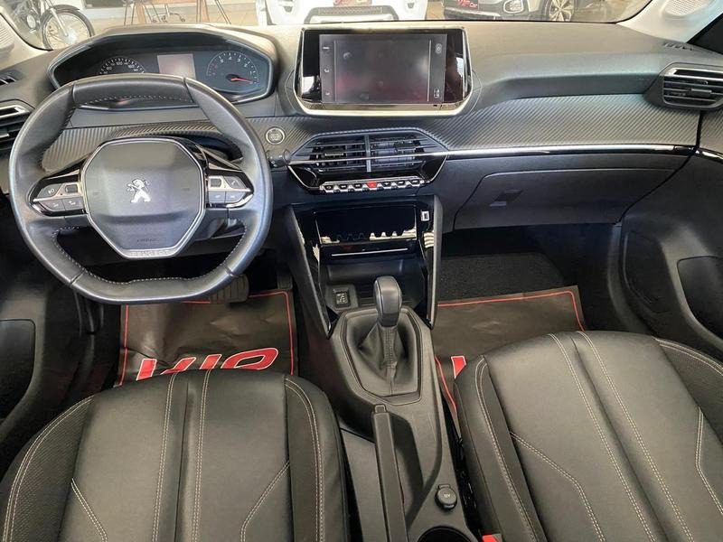 
Peugeot 208 ALLURE 2022 full									