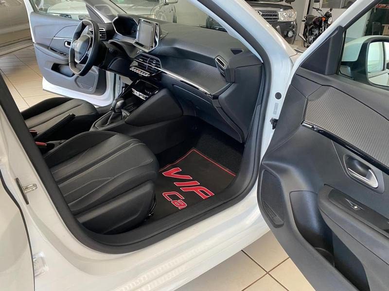 
Peugeot 208 ALLURE 2022 full									
