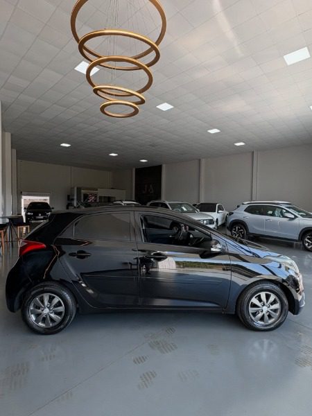 Hyundai HB20 2014