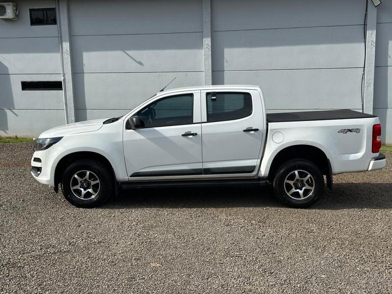 
Chevrolet S10 LS 2017 full									
