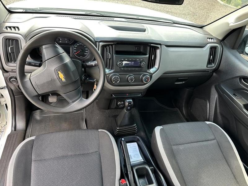 
Chevrolet S10 LS 2017 full									