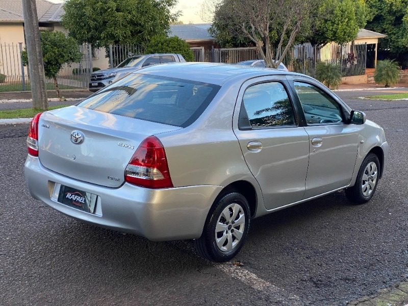 
Toyota Etios 2013 full									