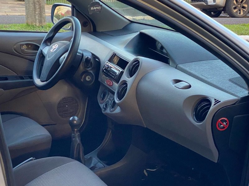 
Toyota Etios 2013 full									
