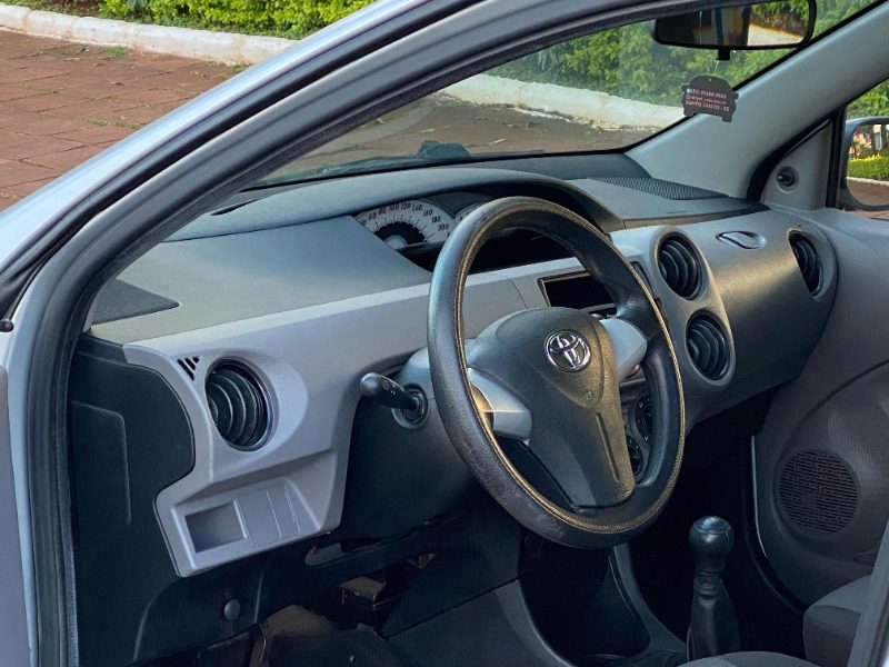 
Toyota Etios 2013 full									