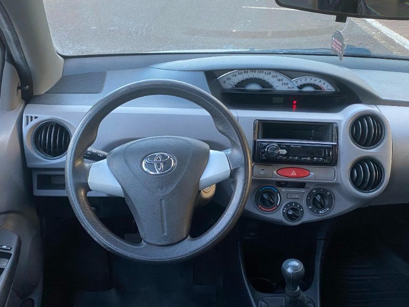 
Toyota Etios 2013 full									