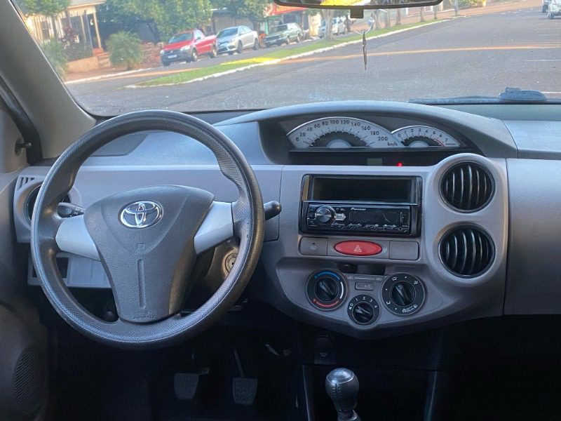 
Toyota Etios 2013 full									