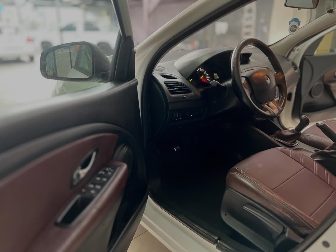 
								Renault FLUENCE EXPRESSION 2014 full									