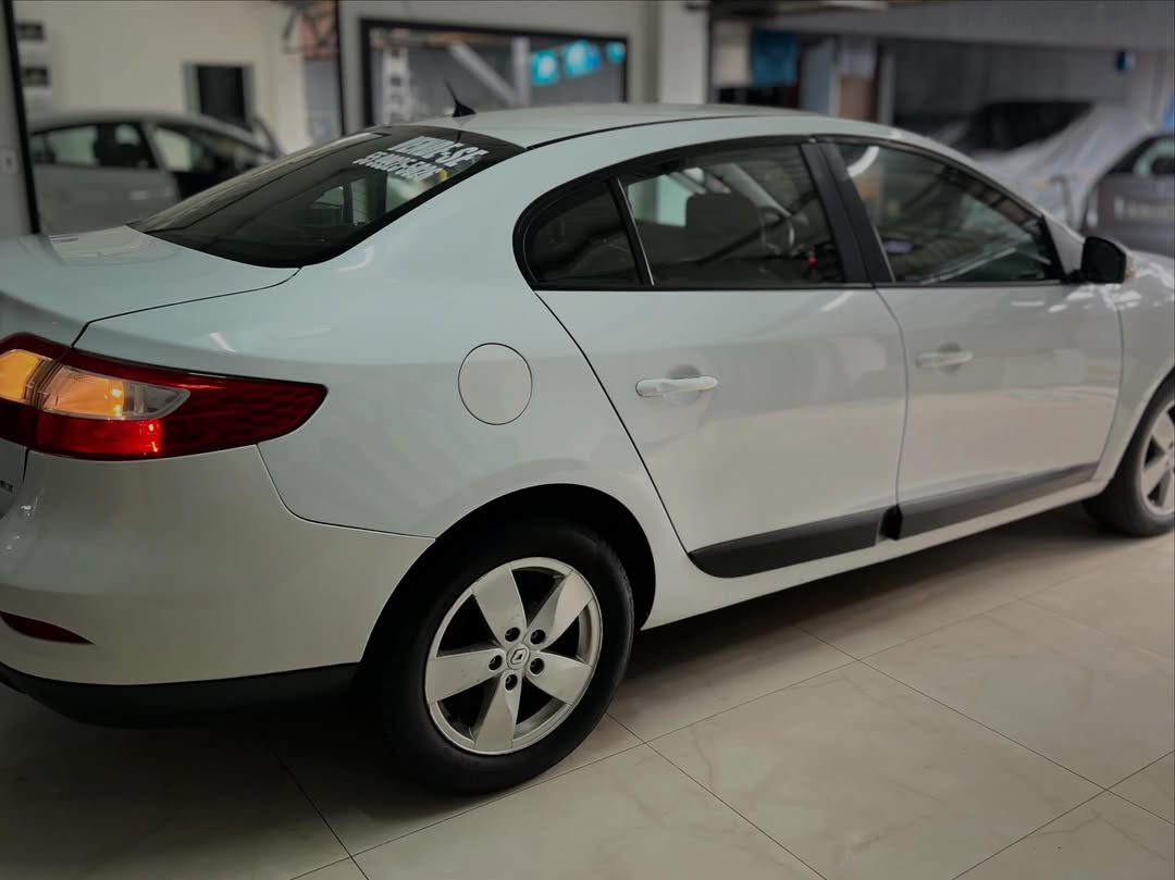 
								Renault FLUENCE EXPRESSION 2014 full									