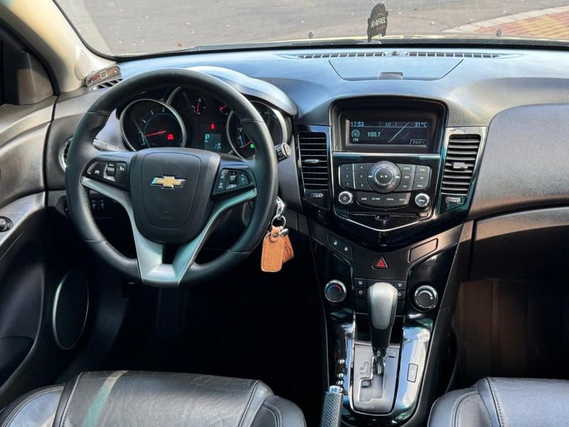 
Chevrolet Cruze LT 2014 full									