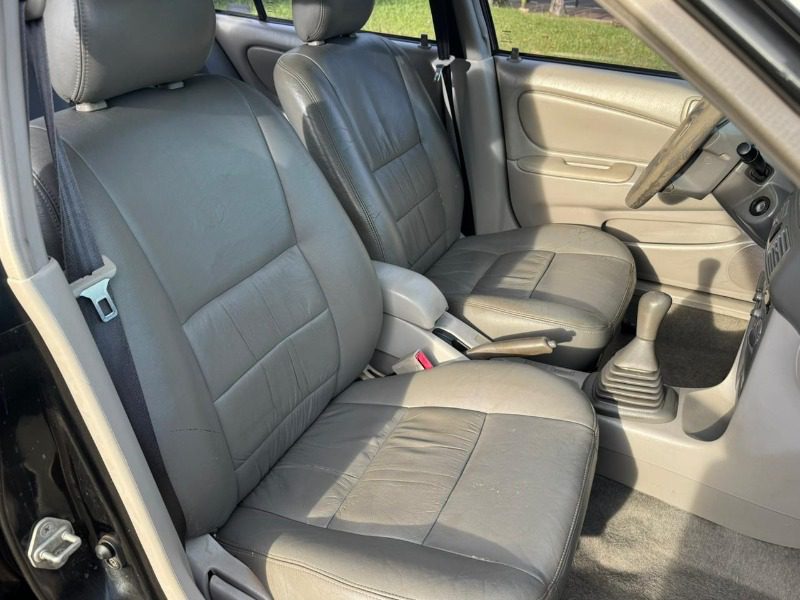 
Toyota corolla XEI 2002 full									