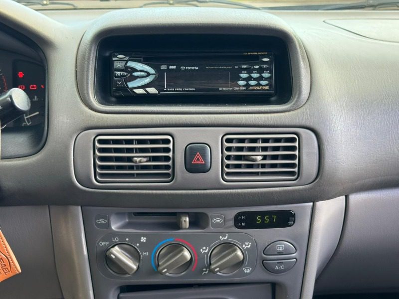 
Toyota corolla XEI 2002 full									