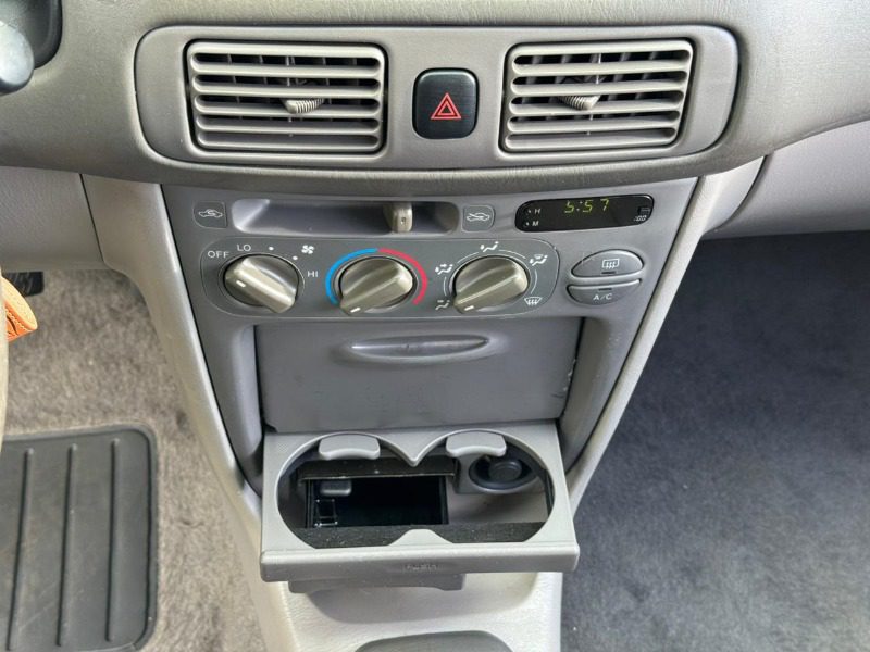 
Toyota corolla XEI 2002 full									