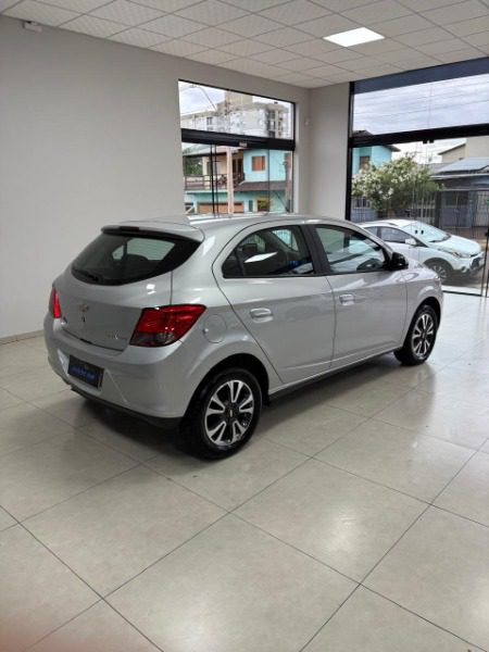 Chevrolet Onix LTZ 2016
