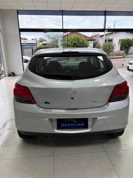 
Chevrolet Onix LTZ 2016 full									