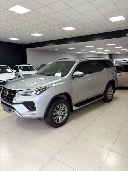 Toyota Hilux SW4 SRX (7 Lugares) 2022