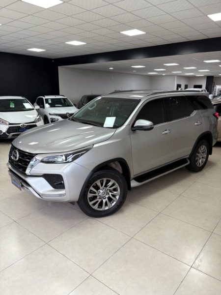 Toyota Hilux SW4 SRX (7 Lugares) 2022