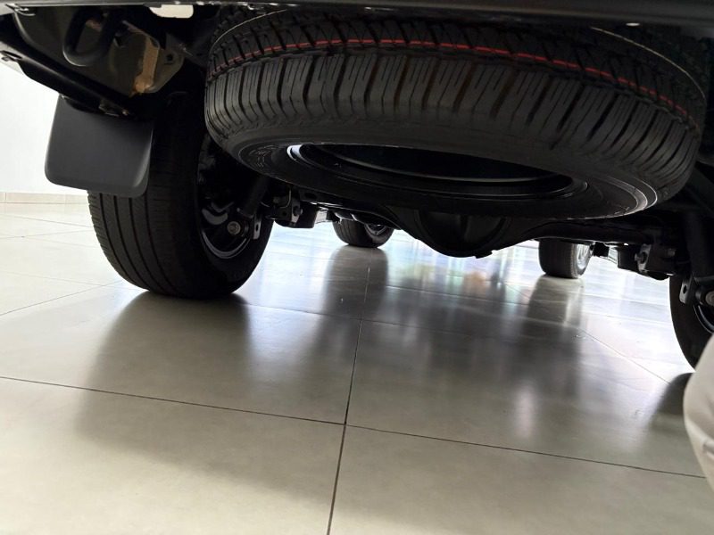 
Toyota Hilux SW4 SRX (7 Lugares) 2022 full									
