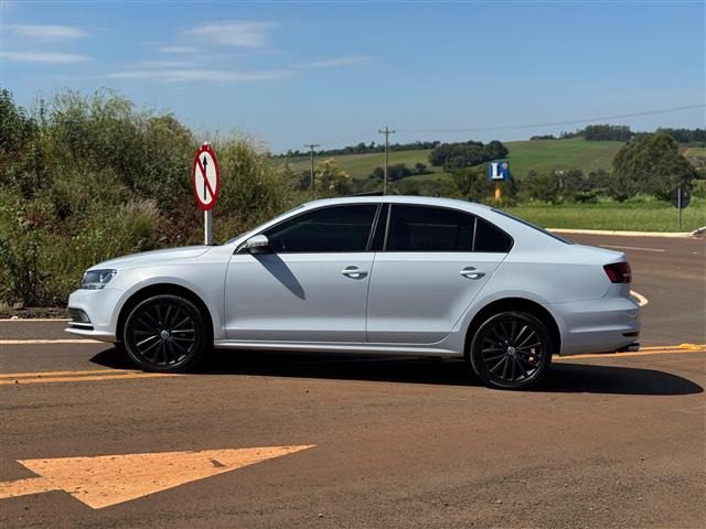 Volkswagen JETTA Comfortline 2017