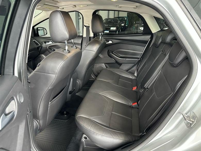 
Ford Focus Titanium 2017 full									