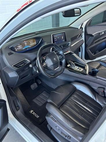 
Peugeot 3008 Griffe 2018 full									