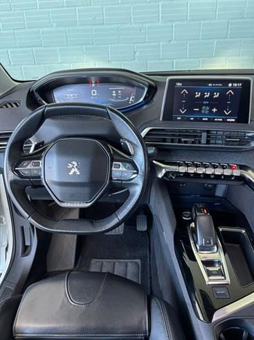 
Peugeot 3008 Griffe 2018 full									