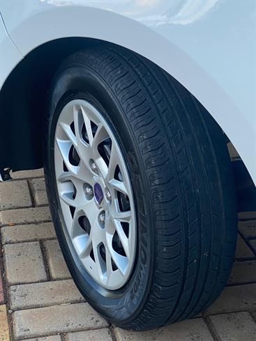 
Ford Ka 2019 full									