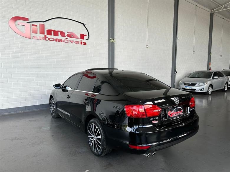 Volkswagen Jetta Highline TSi 2014