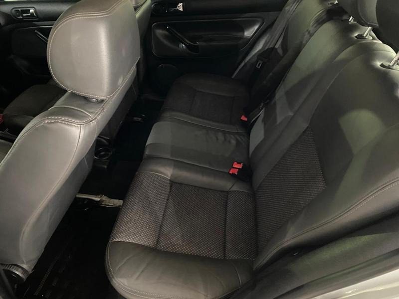 
Volkswagen Golf Sportline 2009 full									