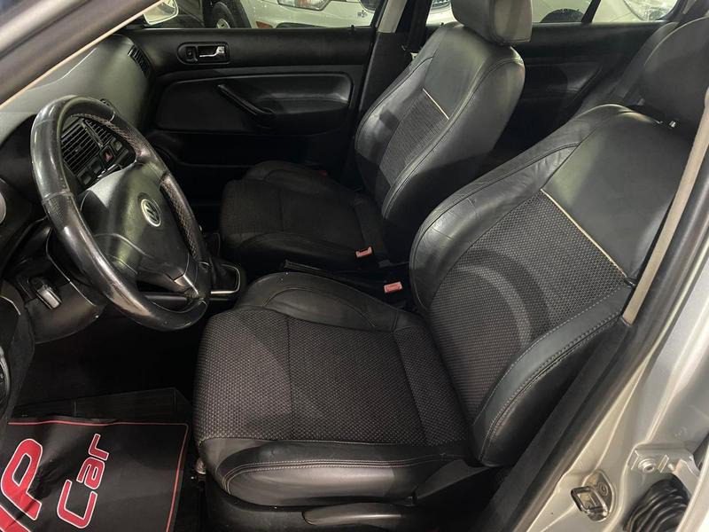 
Volkswagen Golf Sportline 2009 full									