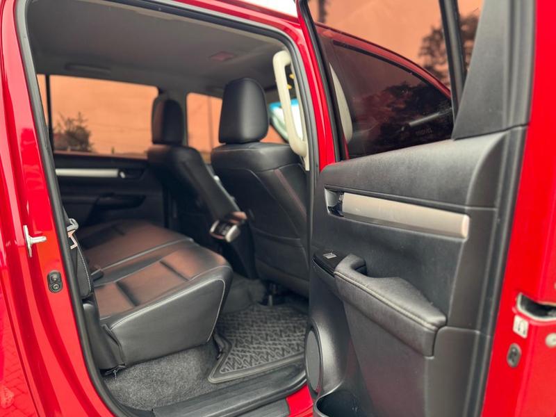 
Toyota HILUX 2018 full									