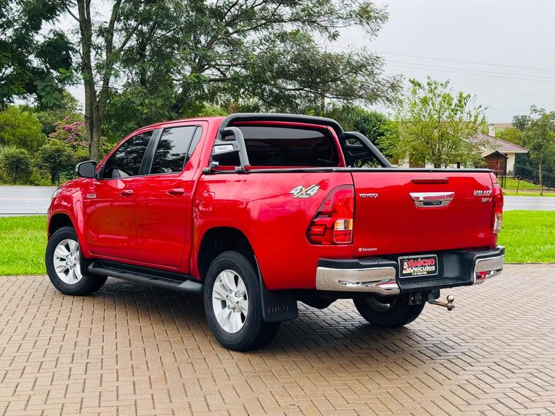 
Toyota HILUX 2018 full									