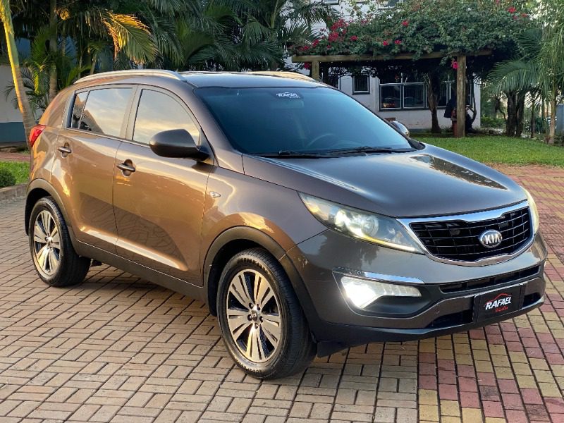 
Kia Sportage LX 2014 full									