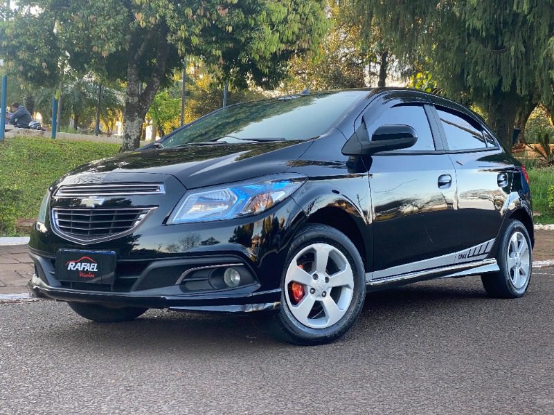 Chevrolet ONIX LT 2013