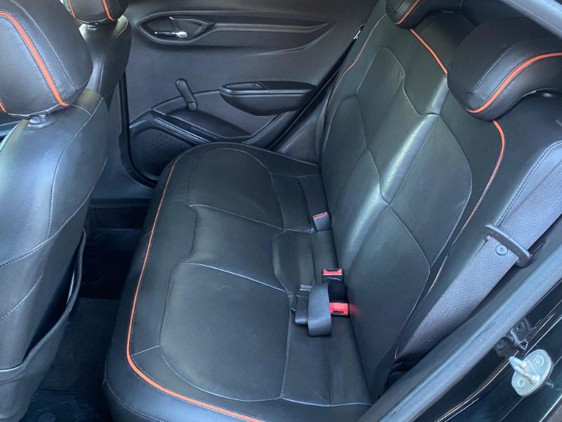 
Chevrolet ONIX LT 2013 full									