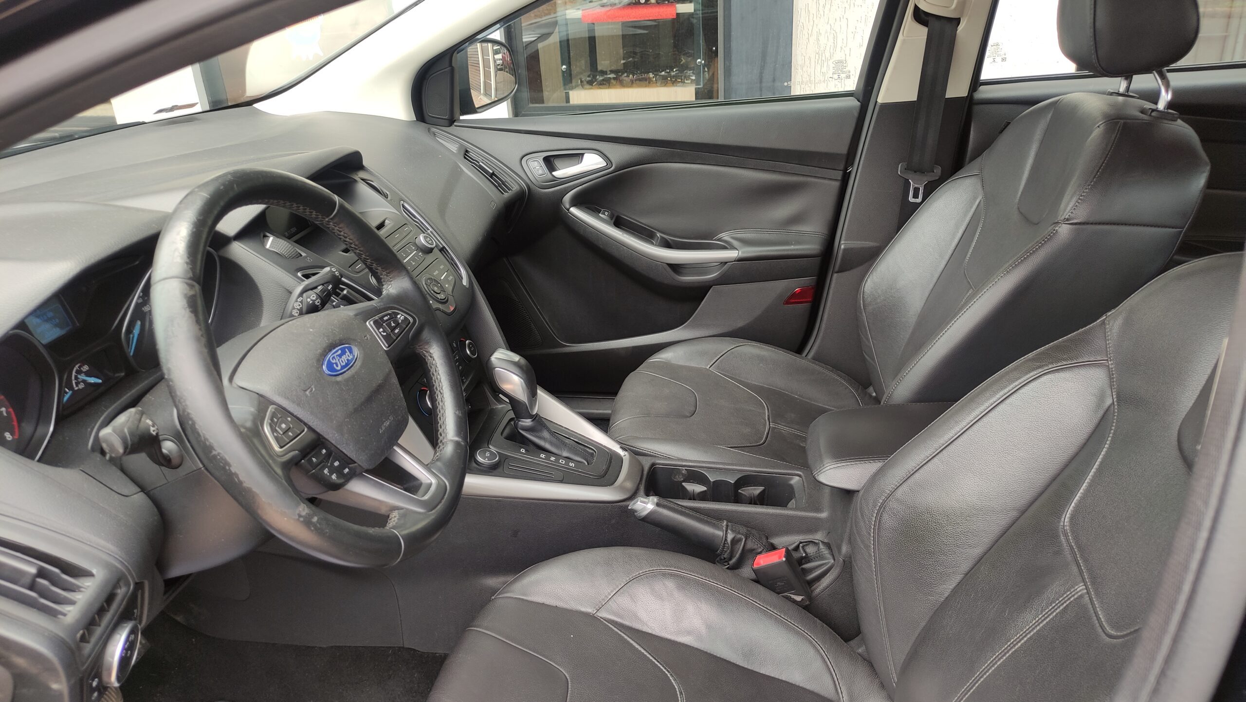 
Ford Focus 2016 full									