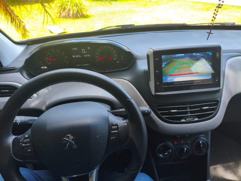 
Peugeot 208 2019 full									