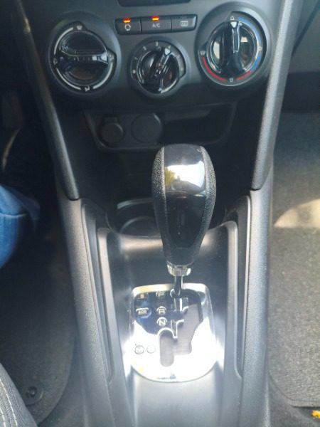 
Peugeot 208 2019 full									