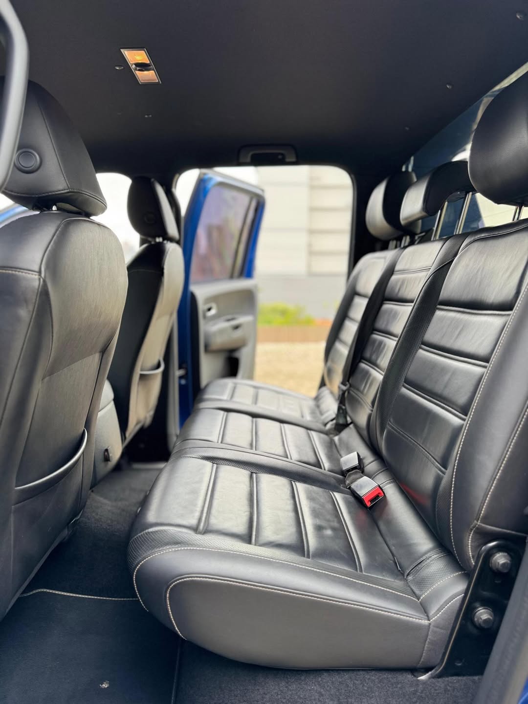 
VOLKSWAGEN AMAROK 2020 full									